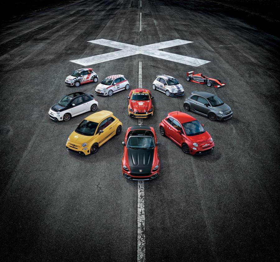  Abarth 695 Assetto Corse Evoluzione 2014 года  (фото 4 из 12)